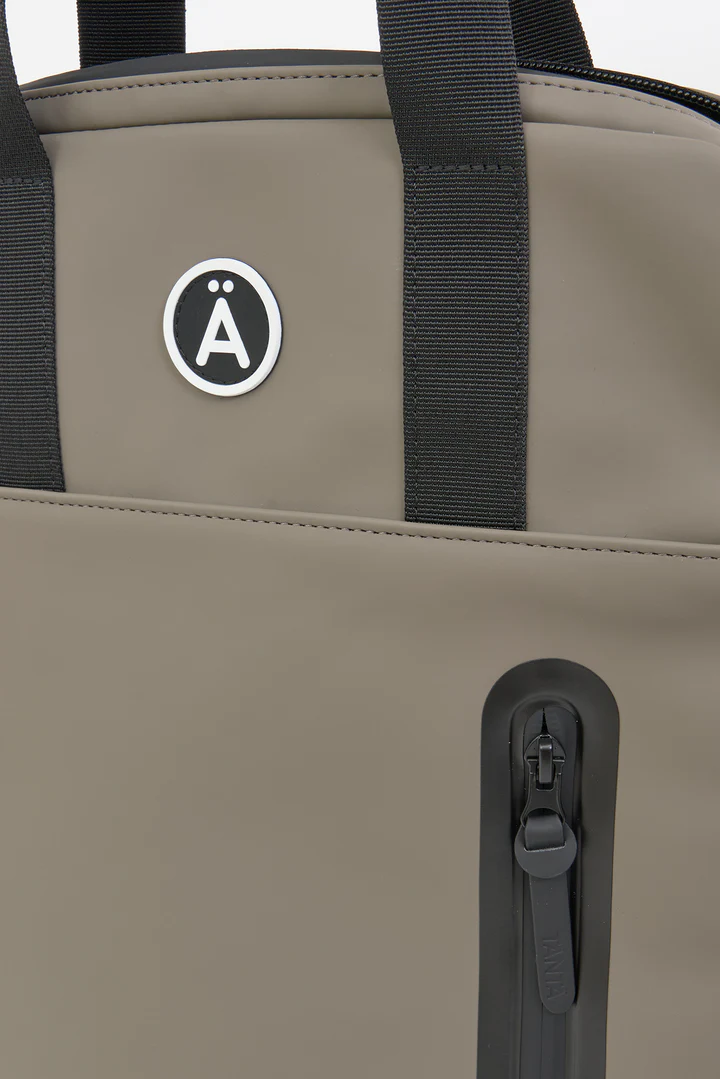 1702933 T1046-Bubutsa-Bison-Fw25-06