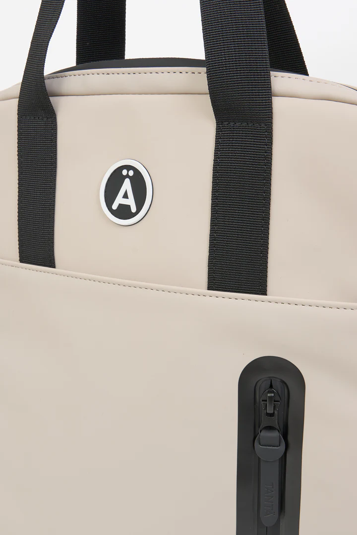 1702934 T1046-Bubutsa-StoneGrey-Fw25-04